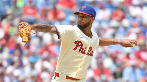 sixline 16 11 2029|Sánchez could earn up to $56.5M with Phillies from 2025.